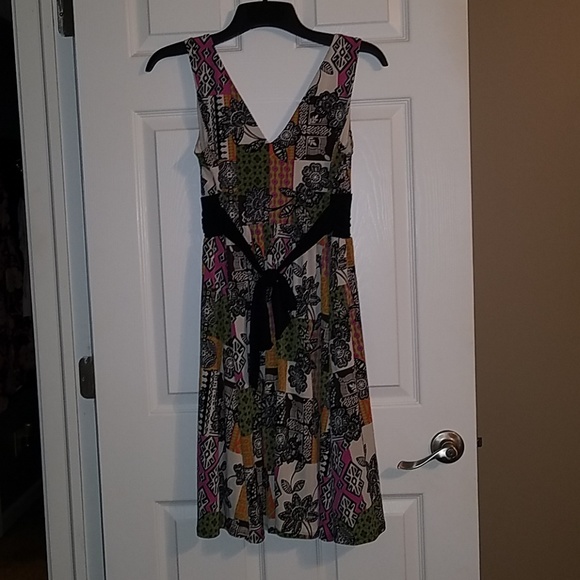 Gorgeous multi color print sundress - Picture 5 of 8